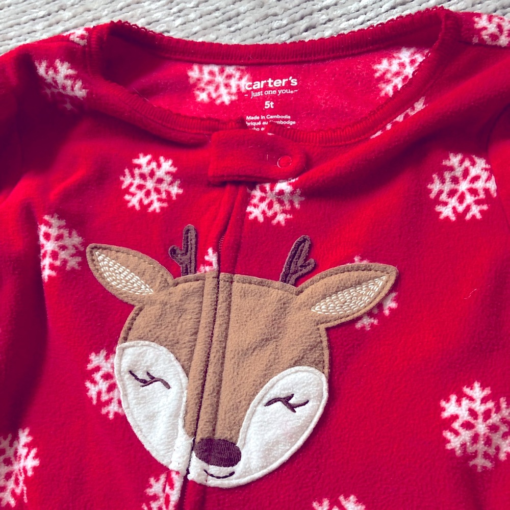 Carter’s Girls 5T Reindeer Footed Fleece Pajamas Red Snowflake Holiday